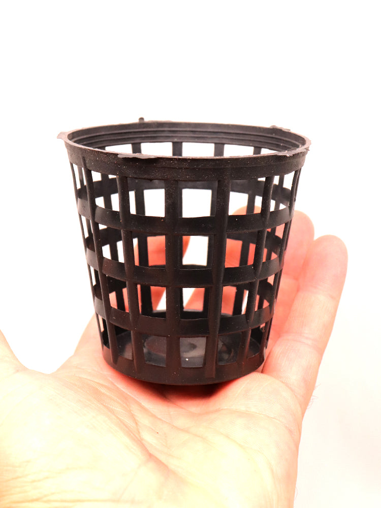 Vaso nero tondo traforato 8 cm x 8 cm h